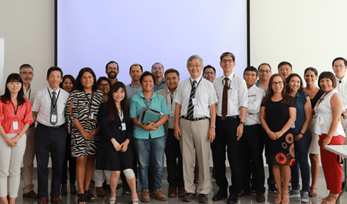 Integrantes de SERFOR junto a la delegación japonesa.