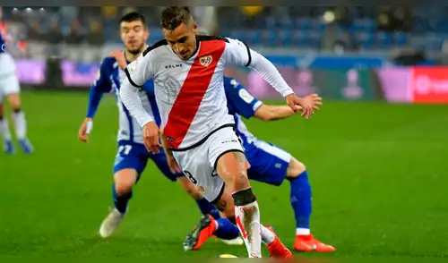 ¡Advíncula fue clave! Rayo Vallecano venció al Alavés y salió de la zona de descenso [RESUMEN]