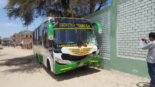 Policía muere tras accidente de tránsito en Piura Policía muere tras accidente de tránsito en Piura
