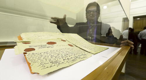 Exposición. El Centro de Artes de la Universidad San Pablo inauguró una exposición con varias joyas del Archivo Regional. La exposición fue el jueves pasado.