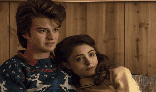 Stranger Things 2: ¿De quiénes se disfrazaron 'Steve' y 'Nancy' para la fiesta de Halloween? [FOTOS]