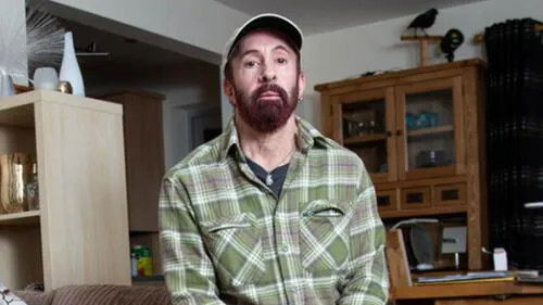 Hombre transgénero dice que operarse fue “el mayor error de su vida”