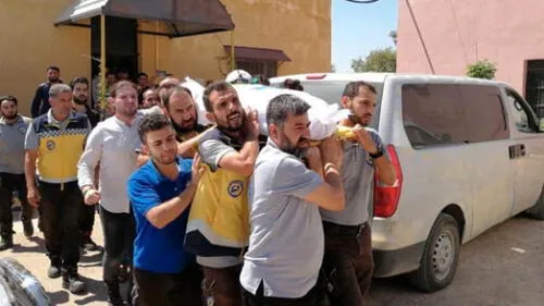 Así se despidieron los miembros de los Cascos Blancos del fotógrafo y rescatista. Foto: Asaad Hanna Twitter