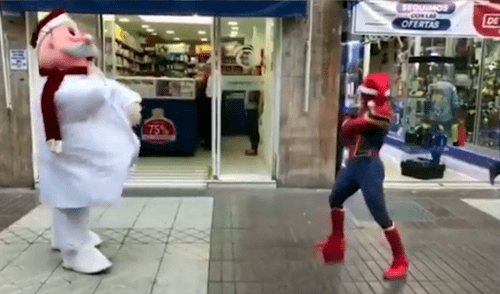 Facebook: 'Dr. Simi' y Spiderman realizan épica pelea con divertidos pasos de baile por Navidad  [VIDEO] 