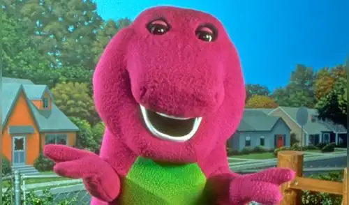 Conoce a la persona que dio vida al carismático dinosaurio 'Barney' [VIDEO]