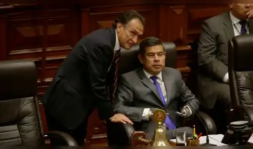 Subcomisión admite acusación constitucional contra Héctor Becerril