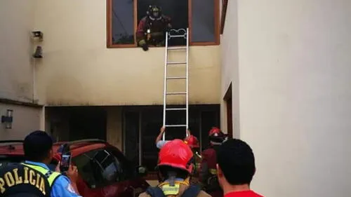 Facebook: Bombero emociona con relato sobre rescate de ancianos durante incendio [FOTOS]