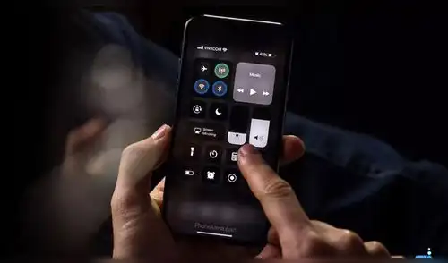 Apple: se filtran novedades sobre iOS 13 y así luciría su esperado 'modo oscuro' [VIDEO]