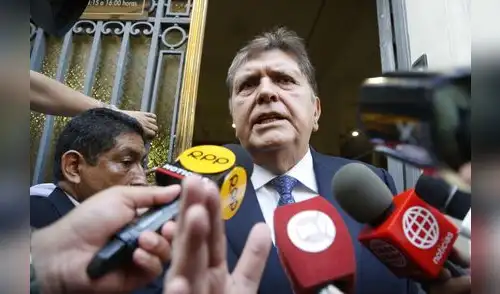 Alan García arremete contra dos parlamentarios y dos nuevos ministros