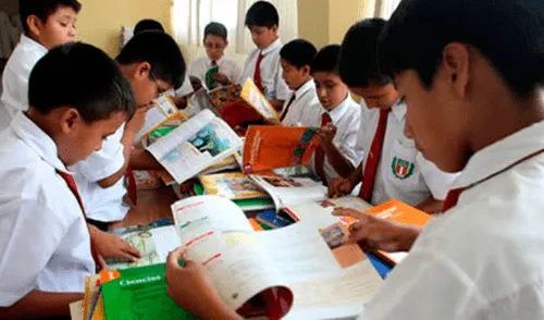 Ministerio de Educación niega información sobre textos escolares