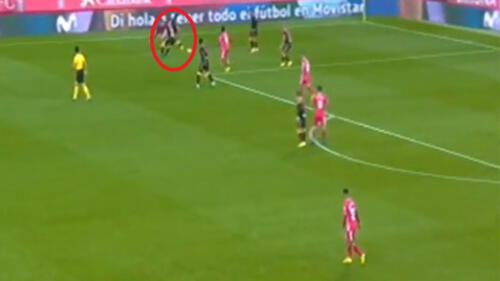 Advíncula la recuperó y su compañero cometió garrafal error para el gol de Girona [VIDEO]