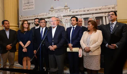 Peruanos por el Kambio se adhiere a pedido de destitución de contralor Alarcón