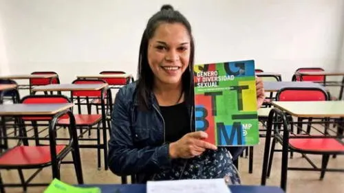 Argentina abre su primera escuela primaria para personas adultas trans