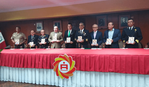 Entidad privada apoya a la institución bomberil.