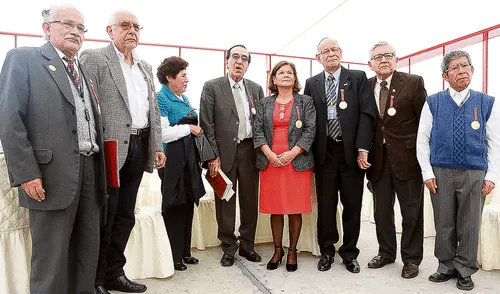 Antes de diciembre, pleno del Congreso debe debatir edad límite de catedráticos