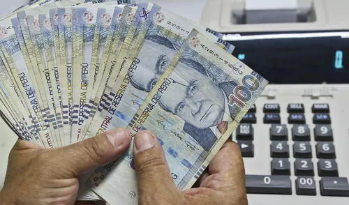 Bonificación. Mientras que el trabajador del sector privado recibe un sueldo, en el sector público el monto es de S/ 300.