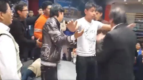 Vía Facebook: chicos quieren desenmascarar a pastor de iglesia y reciben terrible lección [VIDEO]