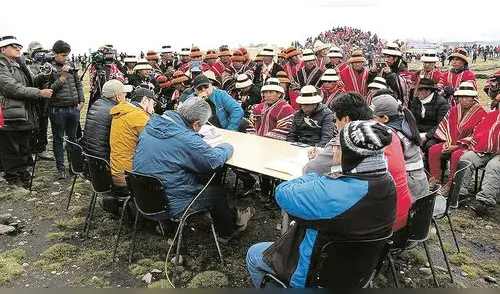 Apurímac: Se frustra diálogo entre comunidad de Fuerabamba y MTC Apurímac: Se frustra diálogo entre comunidad de Fuerabamba y MTC