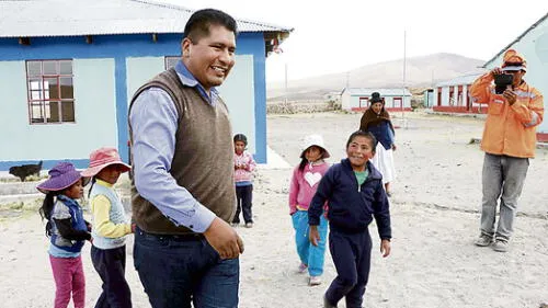 Aduviri plantea que litio se explote previa consulta a población de todo Puno Aduviri plantea que litio se explote previa consulta a población de todo Puno