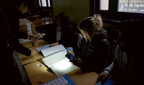 Argentina se recupera de histórico apagón que afectó a otros países Argentina se recupera de histórico apagón que afectó a otros países