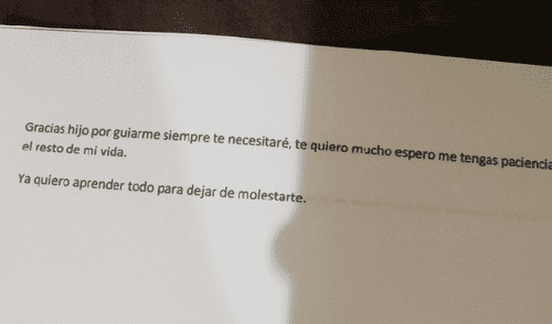 Profesora pide ayuda a su hijo para imprimir una hoja y en ella le dejó un conmovedor mensaje [FOTOS]
