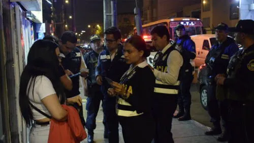 Los detenidos fueron trasladados a la División de Extranjería. Foto: Municipalidad de Lince. Los detenidos fueron trasladados a la División de Extranjería. Foto: Municipalidad de Lince.