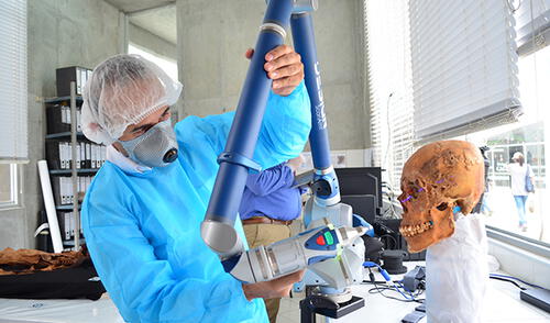 Develando el rostro de la Señora de Cao Develando el rostro de la Señora de Cao