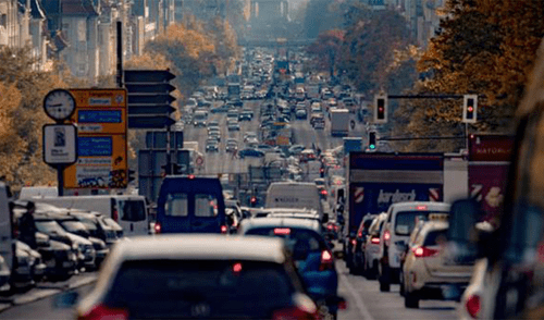 Berlín prohíbe la circulación de 200.000 vehículos en el centro de la ciudad Berlín prohíbe la circulación de 200.000 vehículos en el centro de la ciudad