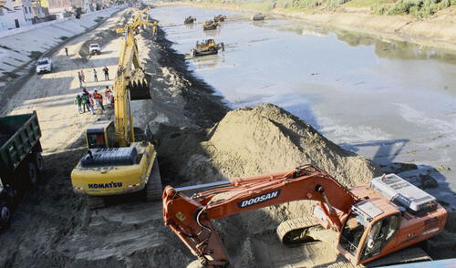 Aumento de caudal del río Piura pone a prueba obras de descolmatación