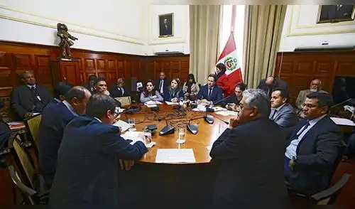 Apra y Fuerza Popular dilatan aprobación de declaratoria de emergencia del Ministerio Público