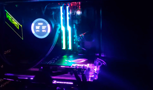 Henry Cavill PC gamer