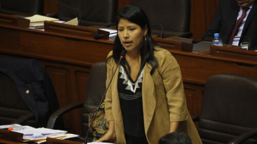 Huilca sobre suspensión de Lescano: "Las mujeres tenemos derecho a vivir libres de violencia"