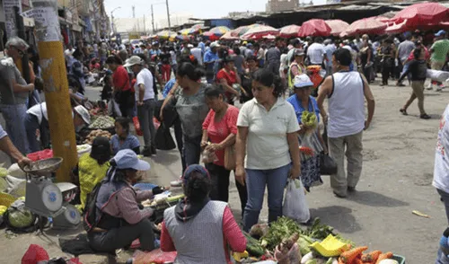 La tasa de informalidad laboral mejoró en 15 de las 25 regiones en el 2017 La tasa de informalidad laboral mejoró en 15 de las 25 regiones en el 2017