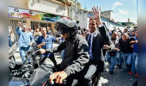 Guaidó “ordena” traspaso de cuentas en el exterior