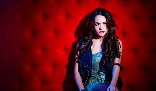 Mayra Goñi sorprende con videos humorísticos en YouTube [VIDEO]