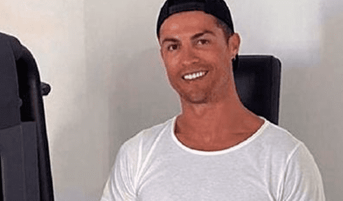 Cristiano Ronaldo estudia en cuarentena