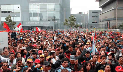 Huelga de profesores: Mitos y verdades sobre la Evaluación de Desempeño Huelga de profesores: Mitos y verdades sobre la Evaluación de Desempeño