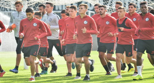 Próximo rival de Melgar, San Lorenzo, no la pasa bien 