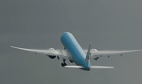 YouTube: avión con destino a Perú fue alcanzado por un rayo en pleno despegue [VIDEO]