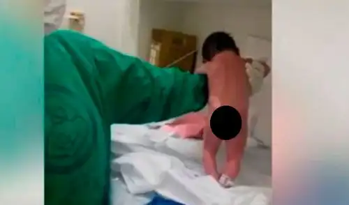 YouTube: La verdadera razón por la que el bebé 'caminó' después de haber nacido 