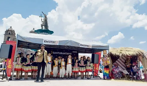 trabajo. Amilcar Soto pide apoyo para coro de niños. Ellos buscan grabar villancico en quechua con tenor Juan Diego Florez. trabajo. Amilcar Soto pide apoyo para coro de niños. Ellos buscan grabar villancico en quechua con tenor Juan Diego Florez.