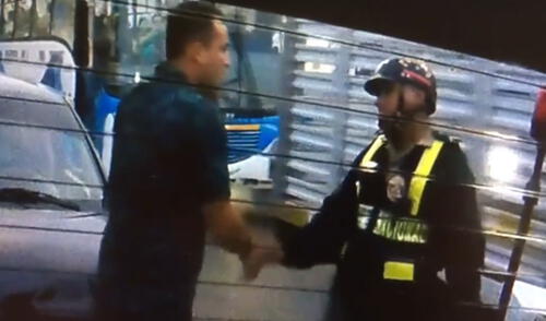 Facebook: Denuncian presunta corrupción policial tras accidente vehicular | VIDEO