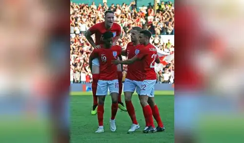 Inglaterra venció 2-0 a Costa Rica