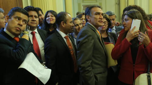 Fujimorismo arremete contra La República por su portada [FOTO]