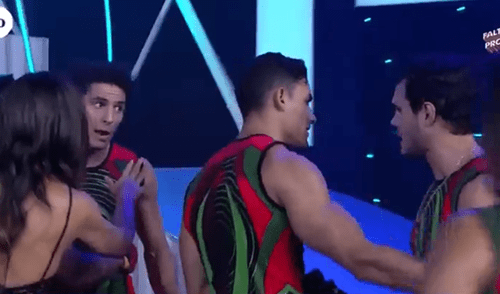 Mario Irivarren pierde el control en vivo y le rompe la camiseta a Facundo González [VIDEO]