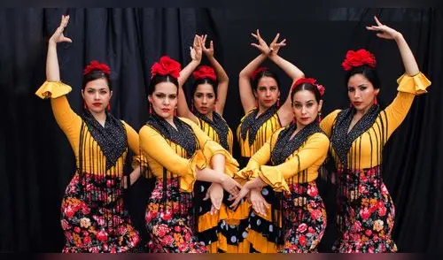 Folklore español en Flamencoy Punto Folklore español en Flamencoy Punto