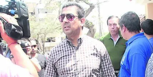 Universitario: Gestión de Carlos Moreno en la mira