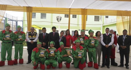 Internos de penal de Socabaya ponen a la venta panetón "Mistitón”.