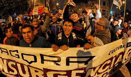 Centro de Lima: miles salieron a las calles para pedir el cierre del Congreso [VIDEO]
