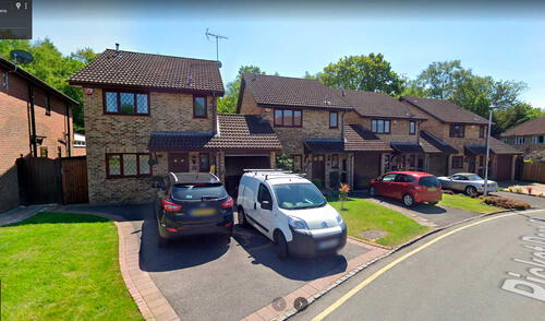 Desliza las imágenes para ver cómo luce la casa en la que se filmó las películas de Harry Potter. Foto: Captura de Google Maps Desliza las imágenes para ver cómo luce la casa en la que se filmó las películas de Harry Potter. Foto: Captura de Google Maps